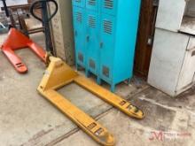 CE 2.5 TON PALLET JACK