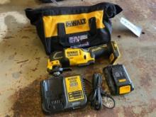 DEWALT CORDLESS OSCILLATING MULTI-TOOL