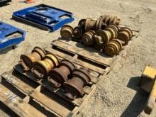 PALLET OF TRACK ROLLERS FOR CAT D6