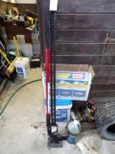 Hi-Lift 60'' Cast/Steel Off-Road Jack (Middle Barn)