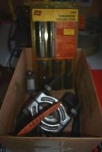 Box with Exhaust Expanders, Trans/ Transaxle Plug, Bearing Splitter and Clamps