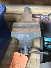 Larin 5 inch Swivel Bench Vise