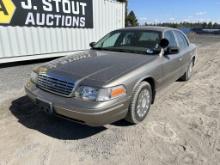 2004 Ford Crown Victoria Sedan