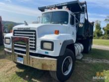 1994 Mack RD690S Truck, VIN # 1M2P264C2RM014290