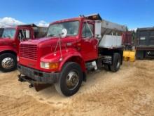 1999 INTERNATIONAL 4900 VIN: 1HSSDAANXXH212629 S/A SPREADER TRUCK