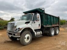 2011 INTERNATIONAL 7400 SFA 6X4 TANDEM AXLE DUMP TRUCK VIN: 1HTWHAZT8BJ336288