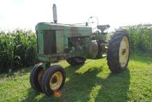 John Deere 60 tractor, gas, narrow front, power steering, pto, single hydraulic, pulley, electric st