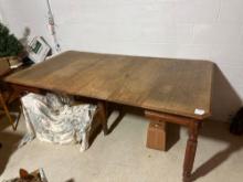 Vintage Table 34" x 42" with 4 Leaves