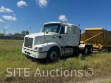 2000 International 9200i T/A Sleeper Truck Tractor