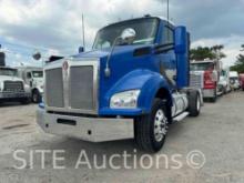 2015 Kenworth T880 S/A Daycab Truck Tractor