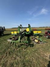 JOHN DEERE 7200 CONSERVATION 12 ROW PLANTER