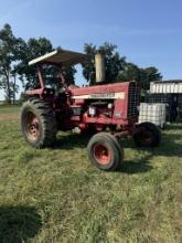 IH 856 TRACTOR