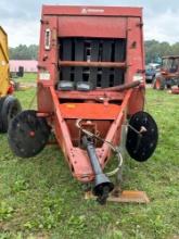 Hesston 530 Round Baler