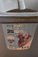 Dog food container