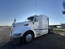 2011 PETERBILT 386 T/A SLEEPER TRUCK