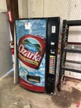 VENDO MODEL: 721TDD00844-07072T OUTDOOR VENDING MACHINE