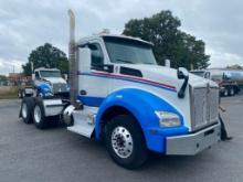 2015 Kenworth T880 Truck, VIN # 1XKZDP9X3FJ423778