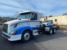 2009 Volvo VNL Truck, VIN # 4V4NC9EJX9N280825