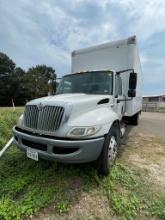 2011 International Dura Star 28' Box Truck with lift Gate 287K miles auto Trans International Maxx F