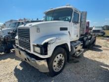 2002 Mack Day Cab