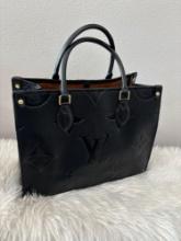 Woman's Tote