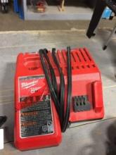 MILWAUKEE M18/M12 CHARGER