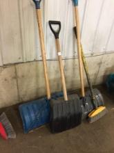 ASSORTED SHOVELS