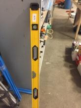 DEWALT 4' LEVEL