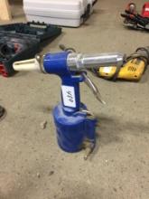 AIR RIVET GUN