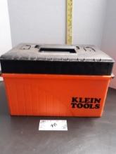 Klein Bools Box