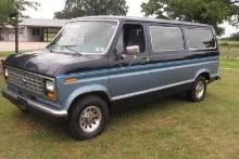 1991 Ford E150 Club Wagon XLT