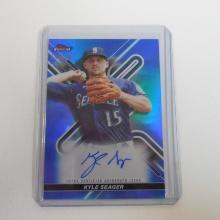 2022 TOPPS FINEST KYLE SEAGER AUTOGRAPHED BLUE REFRACTOR CARD #D 142/150