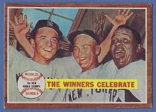 1962 Topps #237 Yankees World Series The Winners Celebrats