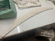 DÉCOR - APPROX 4' LONG PLASTER