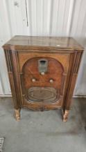 majestic antique radio