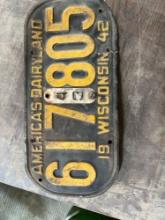 1942 Wisconsin license plate