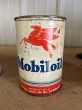 Mobiloil oil can