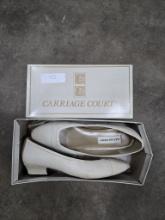 Carriage Court Womens Size 9W