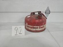 IH gasoline can 2.5 gallon 999305r1 empty fair condition