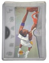 2006 Fleer Kobe Bryant | No17 | Basketball Card