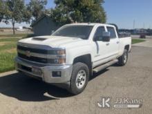 2017 CHEVROLET SILVERADO 2500HD Crew-Cab Pickup Truck Runs & Moves) (Check Engine Light On, Reduced 