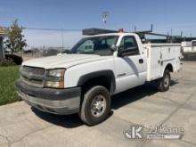 2004 Chevrolet Silverado 2500HD Utility Truck Runs & Moves