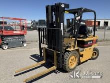 1998 Daewoo G20-S Pneumatic Tired Forklift Runs, Moves, & Operates) (Directional Lever Damaged, LPG 