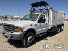 2000 Ford F550 Service Truck Runs & Moves, Monitors Did Not Smog