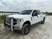 (Westlake, FL) 2019 Ford F250 4x4 Crew-Cab Pickup Truck Runs & Moves) (Body/Paint Damage, Broken Tai