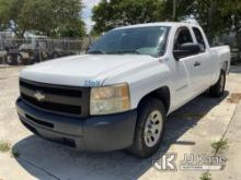 (Riviera Beach, FL) 2010 Chevrolet Silverado 1500 Extended-Cab Pickup Truck Runs & Moves)( Body Dama