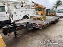 (Hialeah, FL) 1998 Dynaweld T/A Tagalong Equipment Trailer Board Damage.