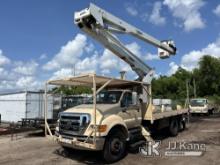 (Jefferson, LA) Versalift -, Articulating & Telescopic Bucket Truck center mounted on 2011 Ford F750