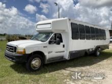 (Westlake, FL) 2000 Ford F550 Passenger Bus Runs & Moves) (Body, Paint & Interior Damage, ABS Light