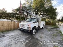 (Tampa, FL) Altec AP40, Telescopic Non-Insulated Cable Placing Bucket Truck center mounted on 2005 G